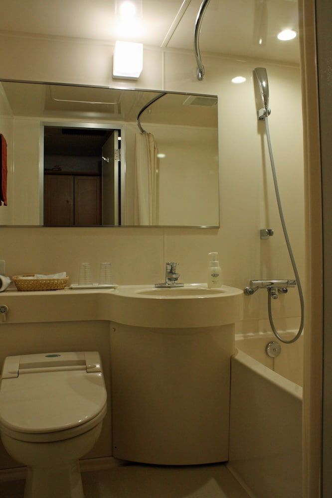 Connecting Room Non-Smoking(2-6 pax)