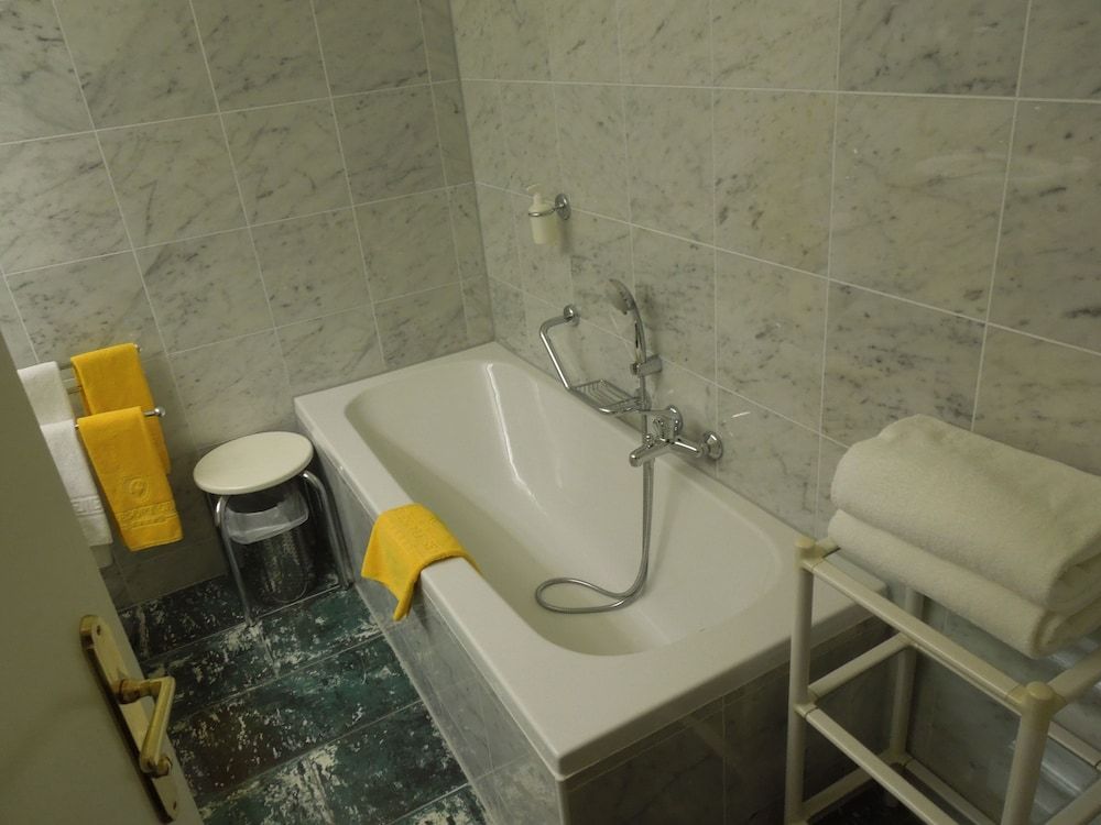 Bergresort Seefeld Suite, 1 Bedroom, Bathtub 10