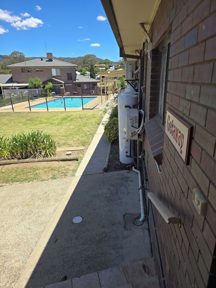 Tumut Valley Motel Comfort Room 8