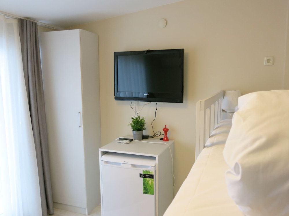 Cimen Apartments Studio 13