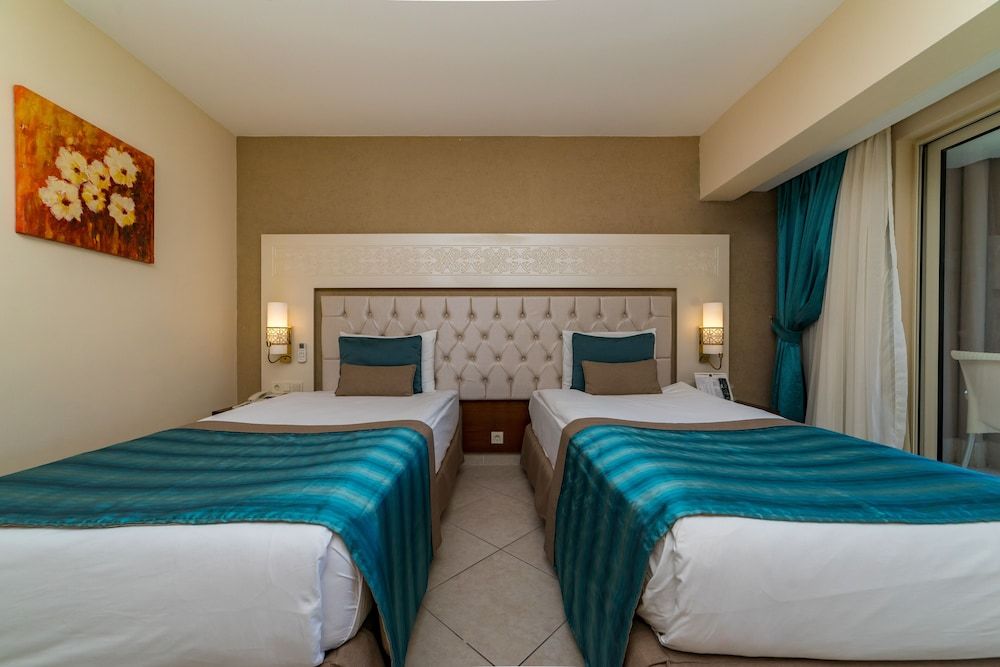 Kamelya Aishen Club Superior Room