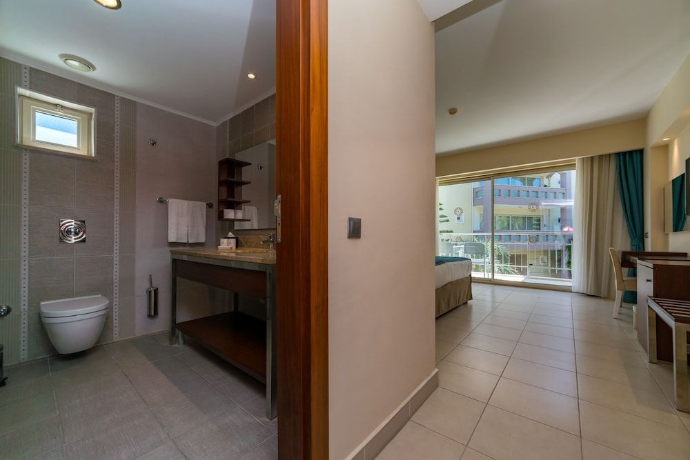 Kamelya Aishen Club Family Suite 3