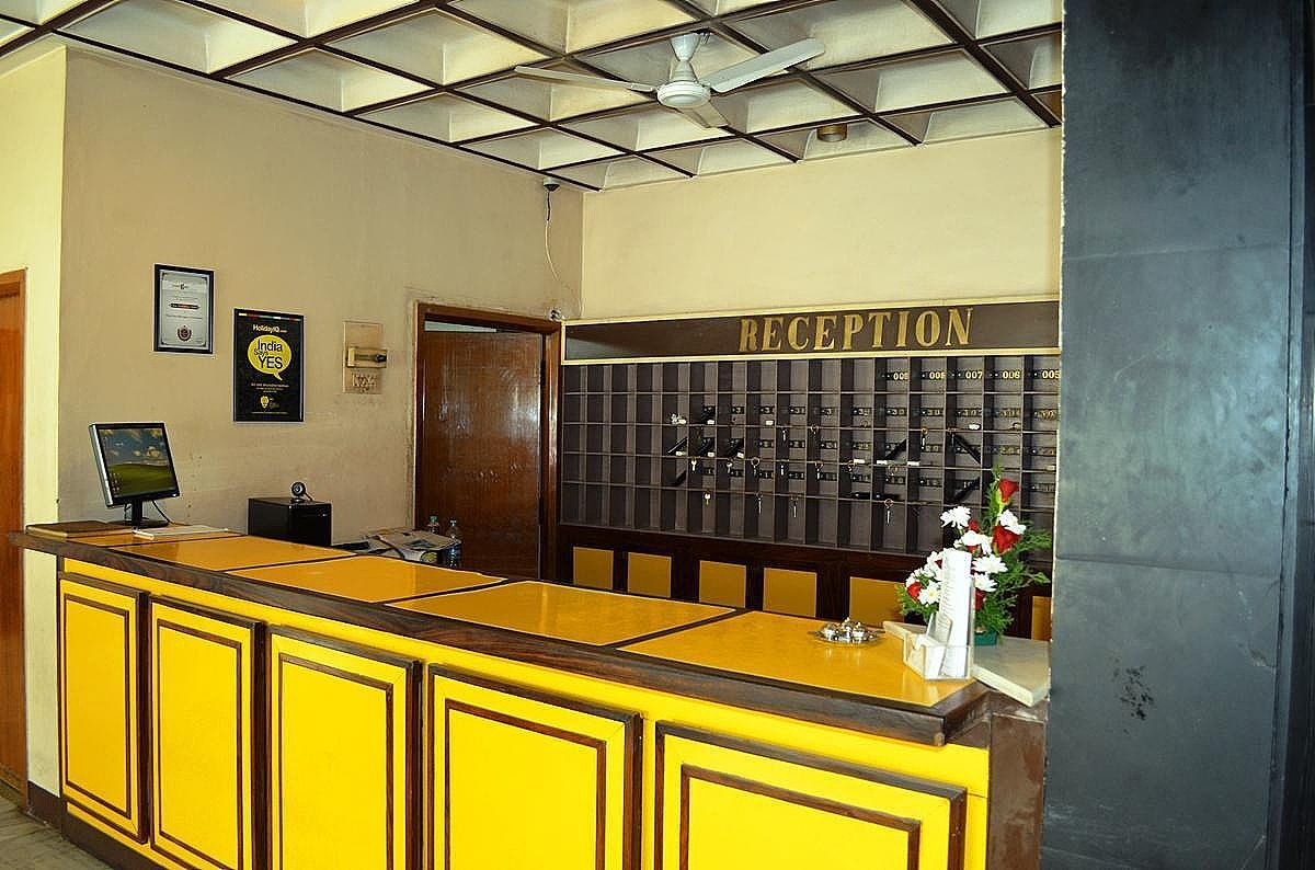 undefined Hotel Sree Murugan 3