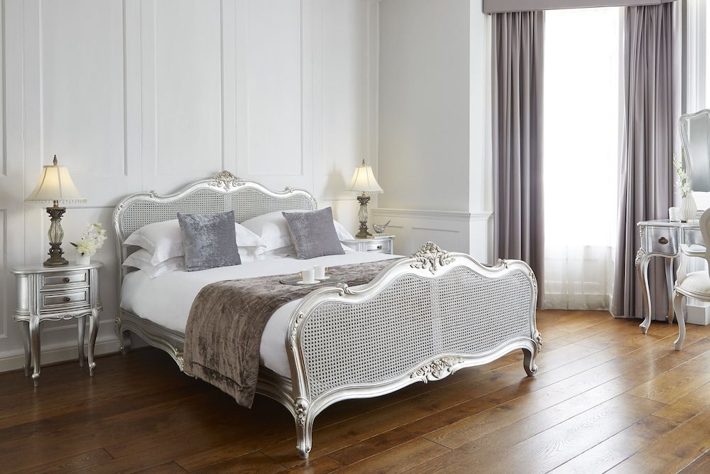 undefined The Westbridge Hotel 8