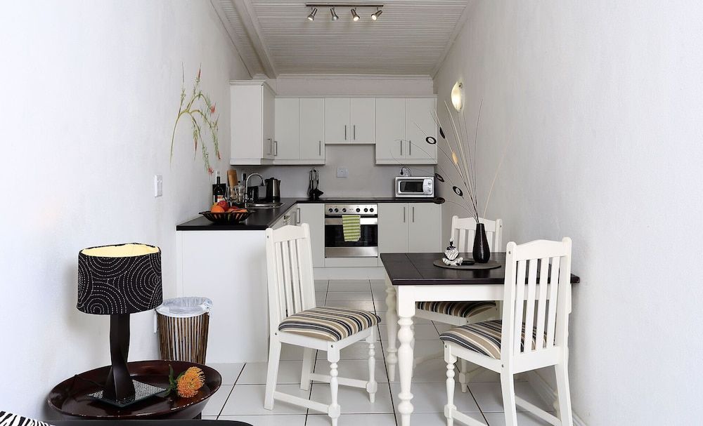 Premium Double or Twin Room, Kitchen, Mountain View