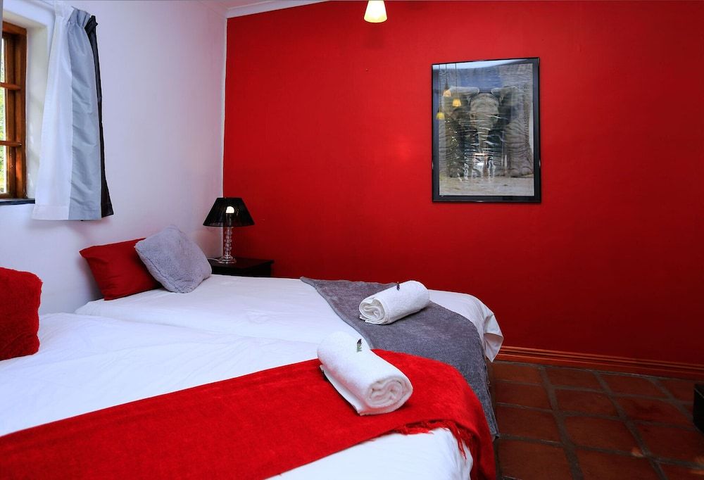 Deluxe Suite, Multiple Beds, Jetted Tub, Pool View