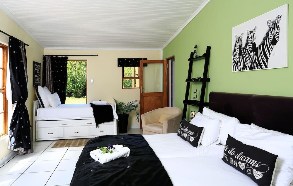 Premium Double or Twin Room, Kitchen, Mountain View