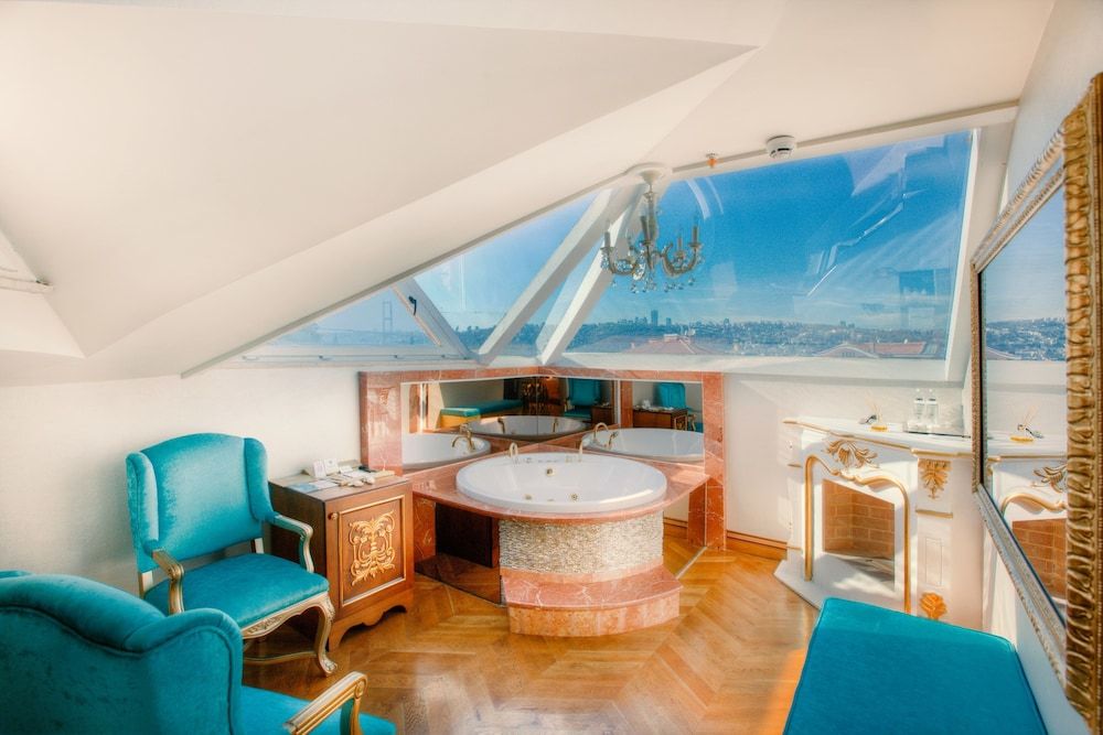 Su Merdum Hotel LUX KING - Honeymoon Room