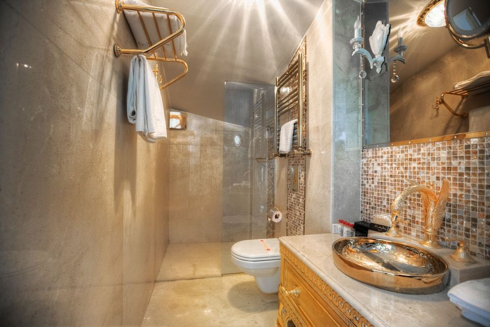 Su Merdum Hotel LUX KING - Honeymoon Room 4