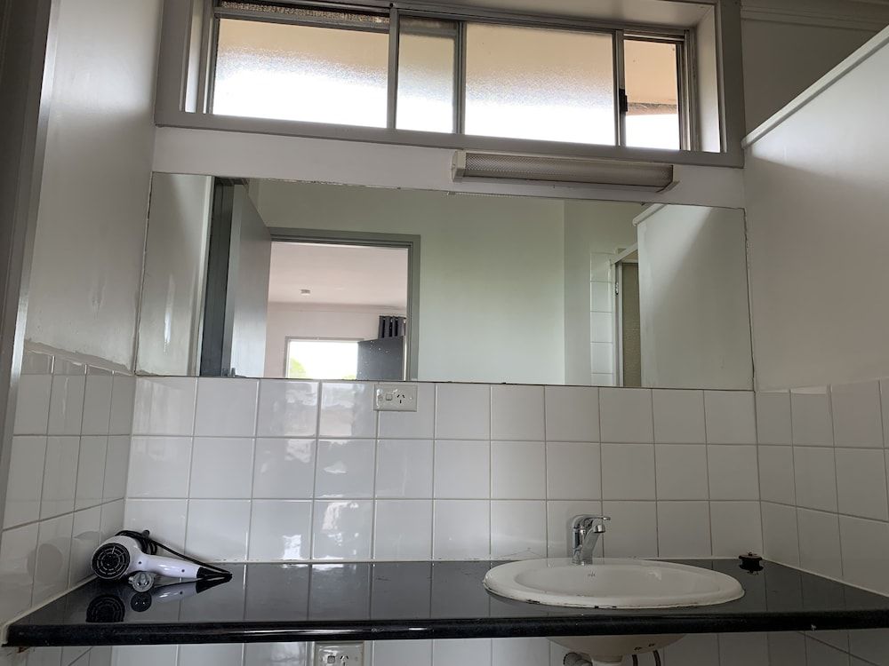 Beaconsfield Lodge Motel Standard Double Room, 1 Queen Bed 9