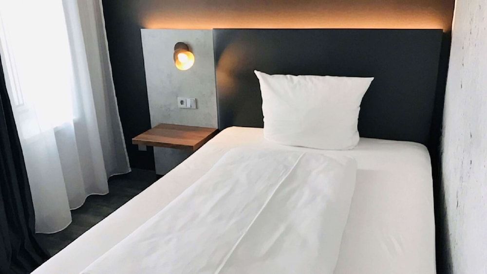 Single Room (Cosy)