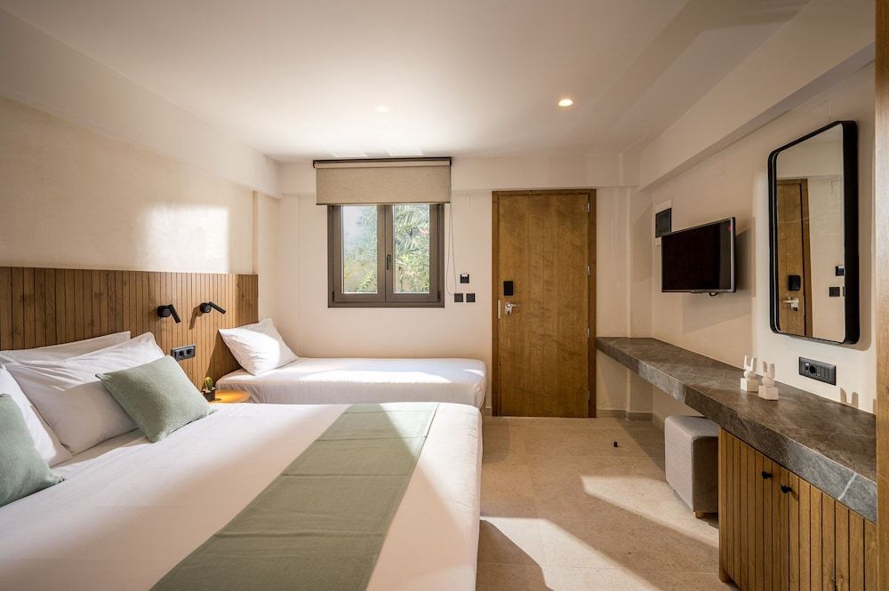 Deluxe Studio Suite