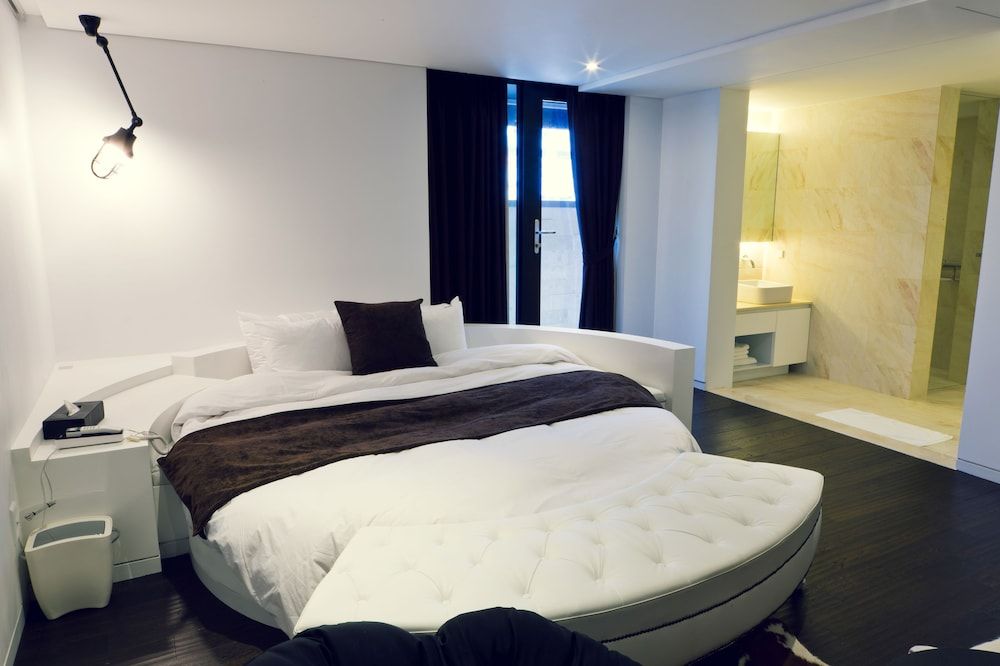 Busan Amare Hotel Suite 6