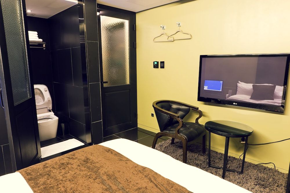 Busan Amare Hotel Standard Double Room 10