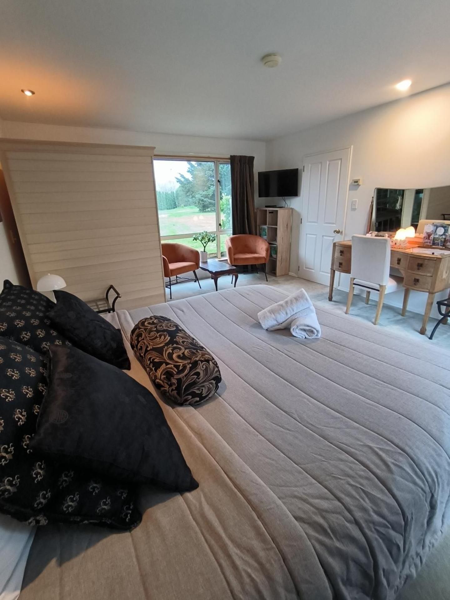 Superior King Room