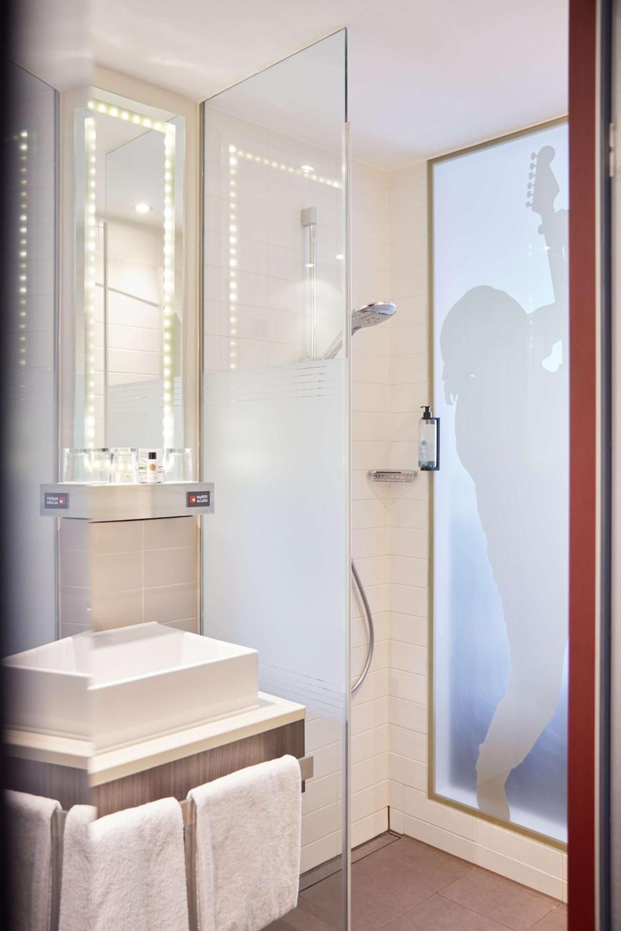 Standard Small Room with Terrace