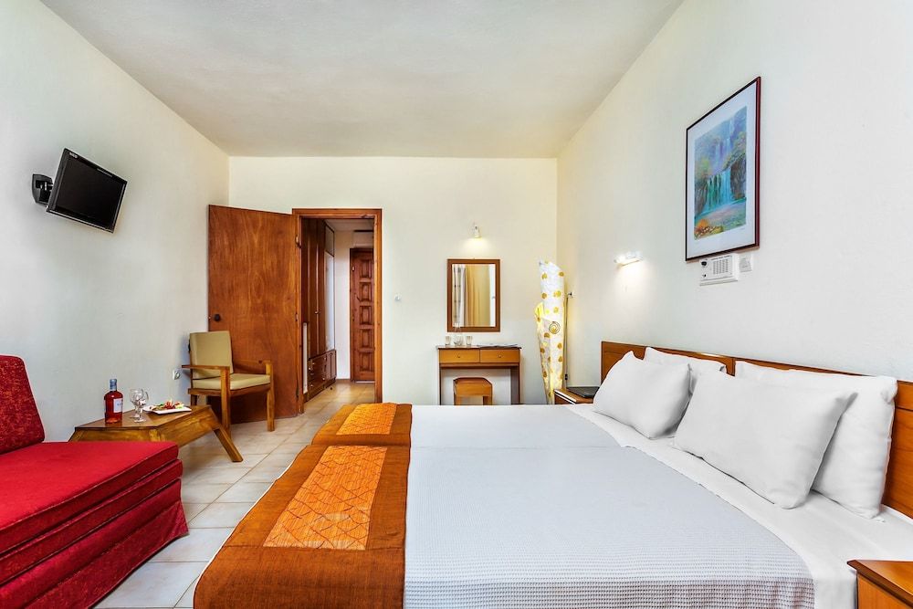 Double Room Now View (semi-ground floor based)