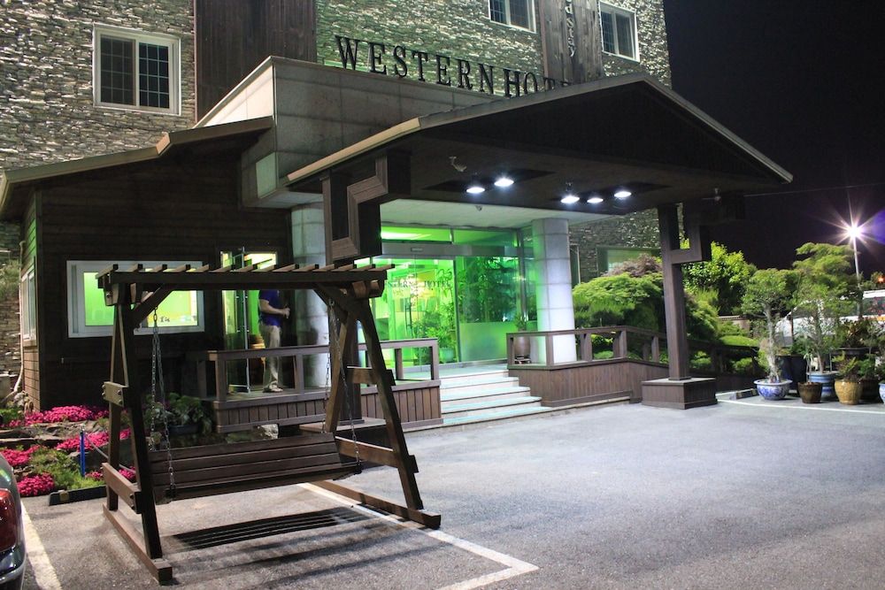 Western Hotel