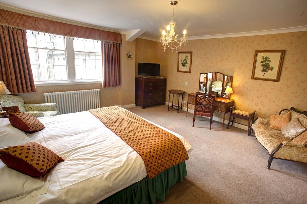 Ednam House Hotel Family Double or Twin Room, Courtyard View