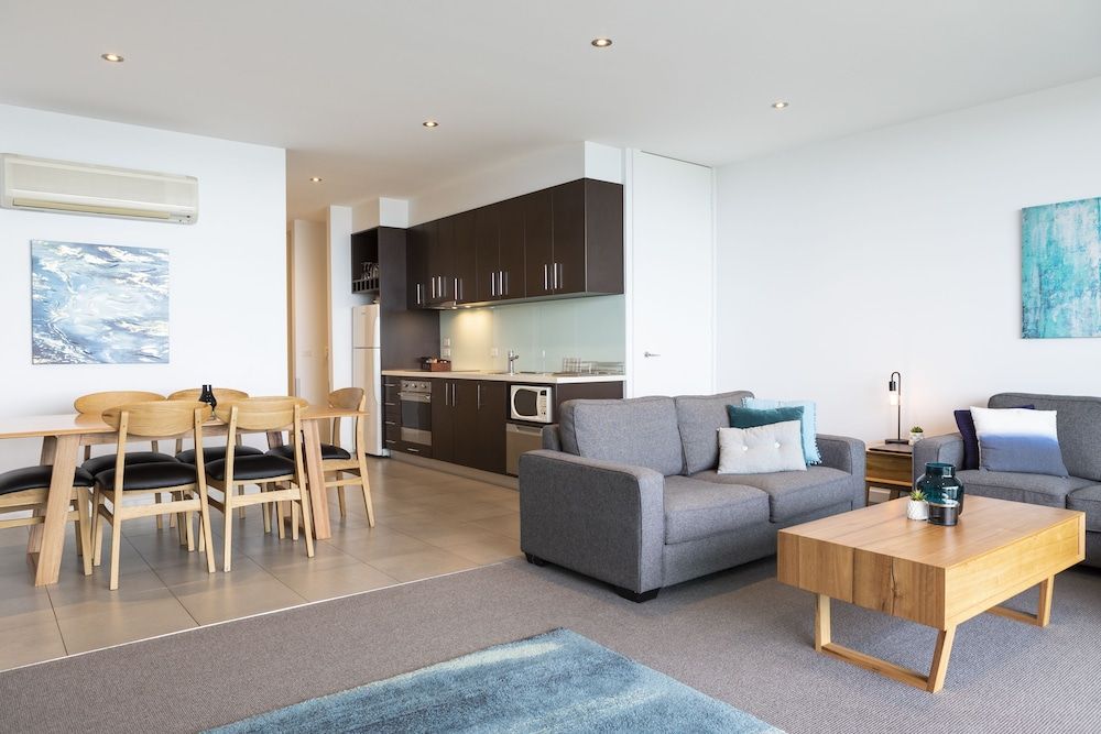 Penthouse Apartment - Ocean View