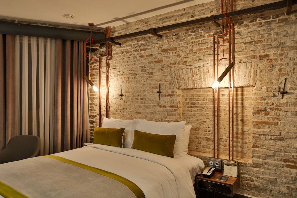 Hotel The Public Budget Room 3