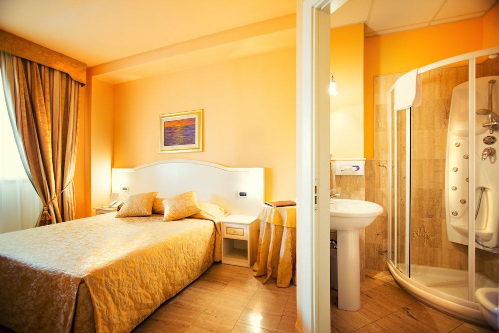 Hotel Vedute Standard Double or Twin Room 2