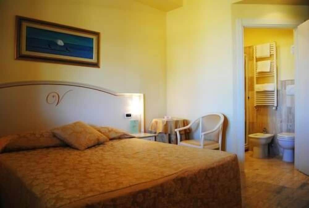 Hotel Vedute Standard Double or Twin Room 3