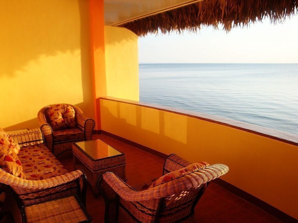 Vitton Beach Resort Deluxe Room, 2 Queen Beds 8