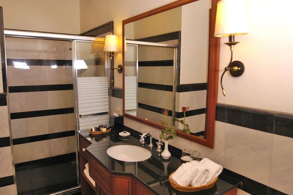 Settha Palace Hotel Executive Suite 10