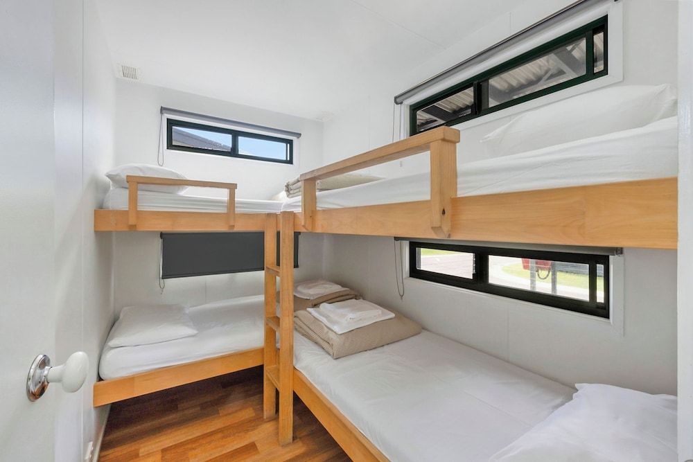 Standard Cabin - Sleeps 6
