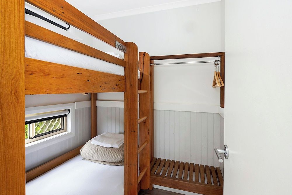 Deluxe Cabin - Sleeps 4