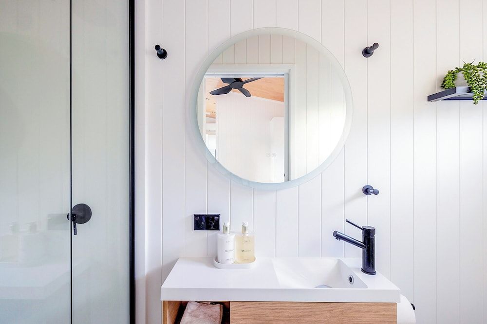 Reflections North Haven - Holiday Park Premium Tiny Home - Sleeps 2 7