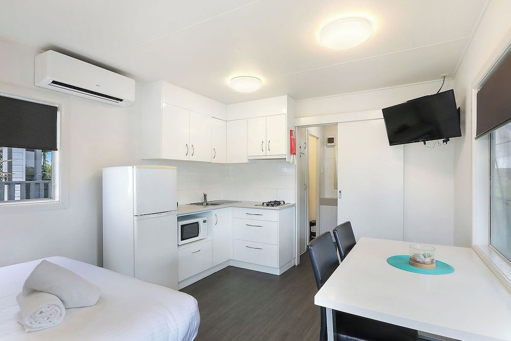 Standard Cabin - Sleeps 2 - Dog Friendly