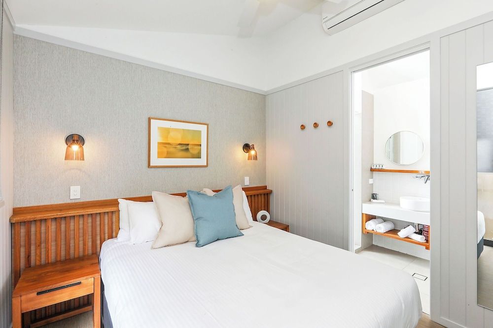 Premium Cabin - Sleeps 2