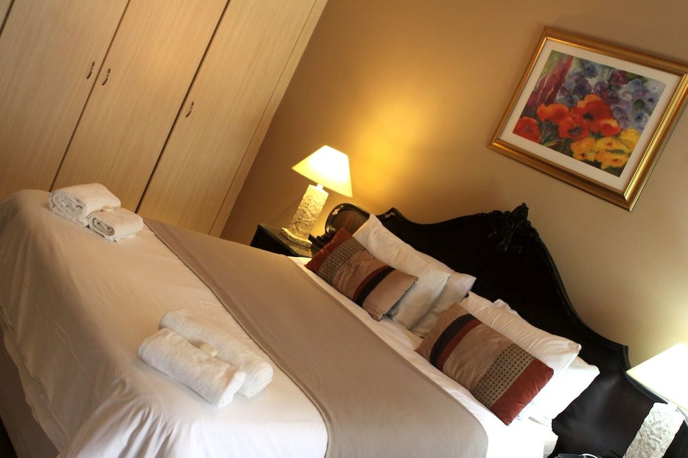 undefined Airport Lodge Guest House 4