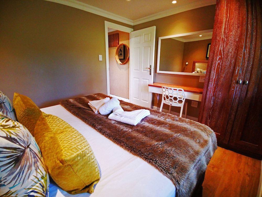 1 Bedroom Log Cabin