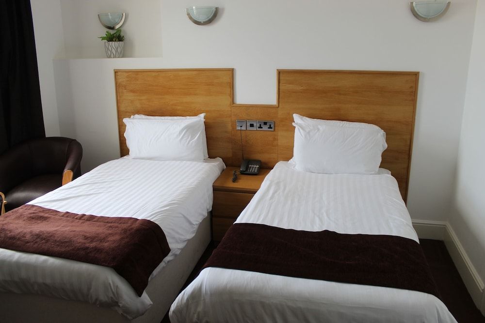 Four Saints Brig Y Don Hotel Twin Room, Sea View