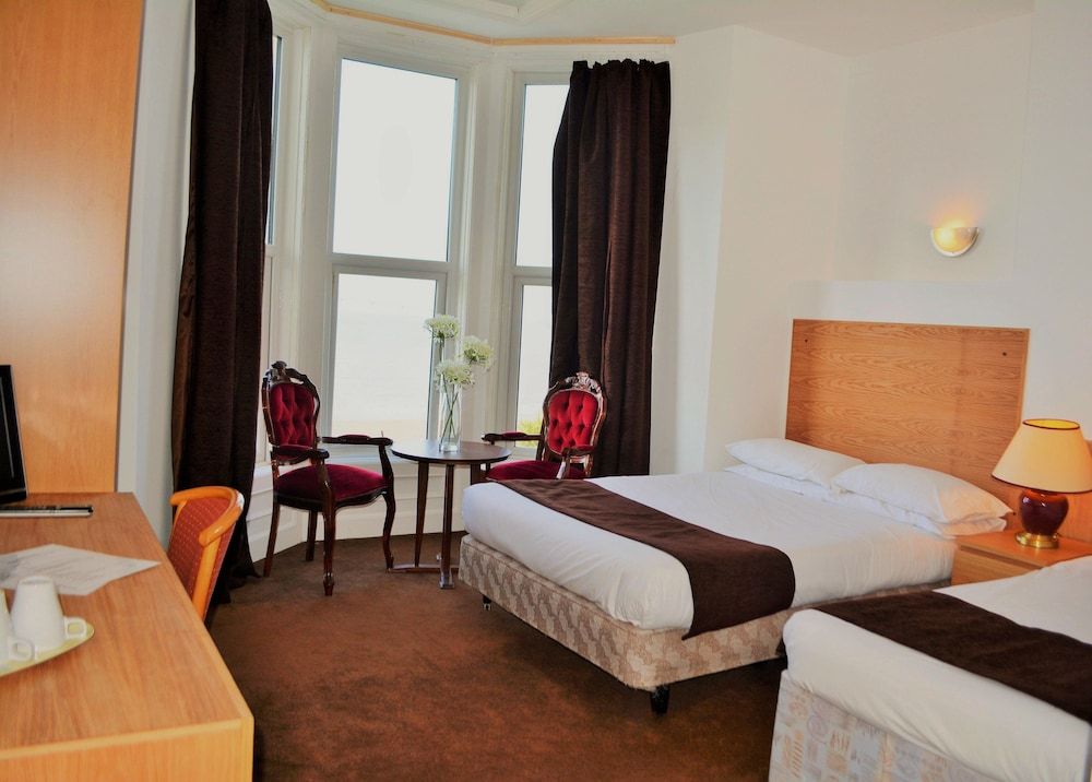 Four Saints Brig Y Don Hotel Triple Room, Sea View