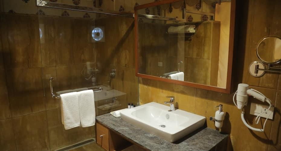 Ananta Spa & Resorts Pushkar Deluxe Tent Room 3
