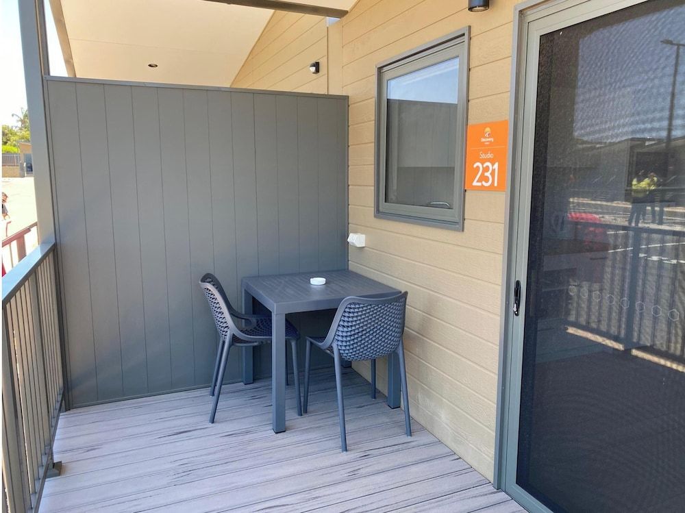 Discovery Parks - Whyalla Deluxe Studio Room - Sleeps 2 3