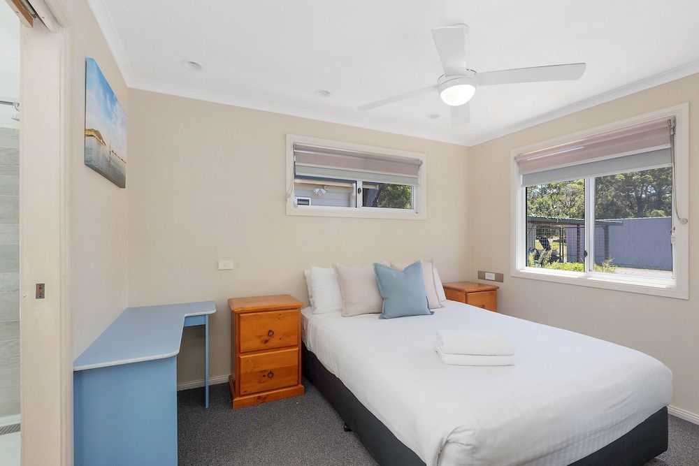 Deluxe Cabin - Sleeps 6