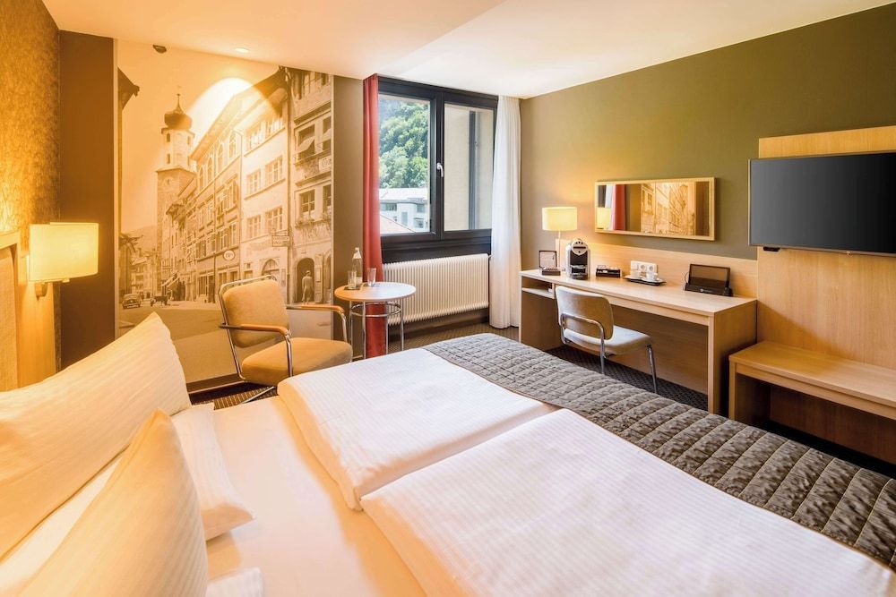 Best Western Premier Central Hotel Leonhard Standard Room, 1 King Bed 5