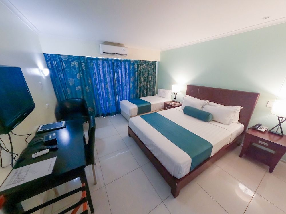 Gazelle International Hotel Deluxe Single Room (Plantation View) 2