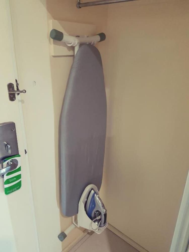 Gazelle International Hotel Deluxe Single Room (Plantation View) 3