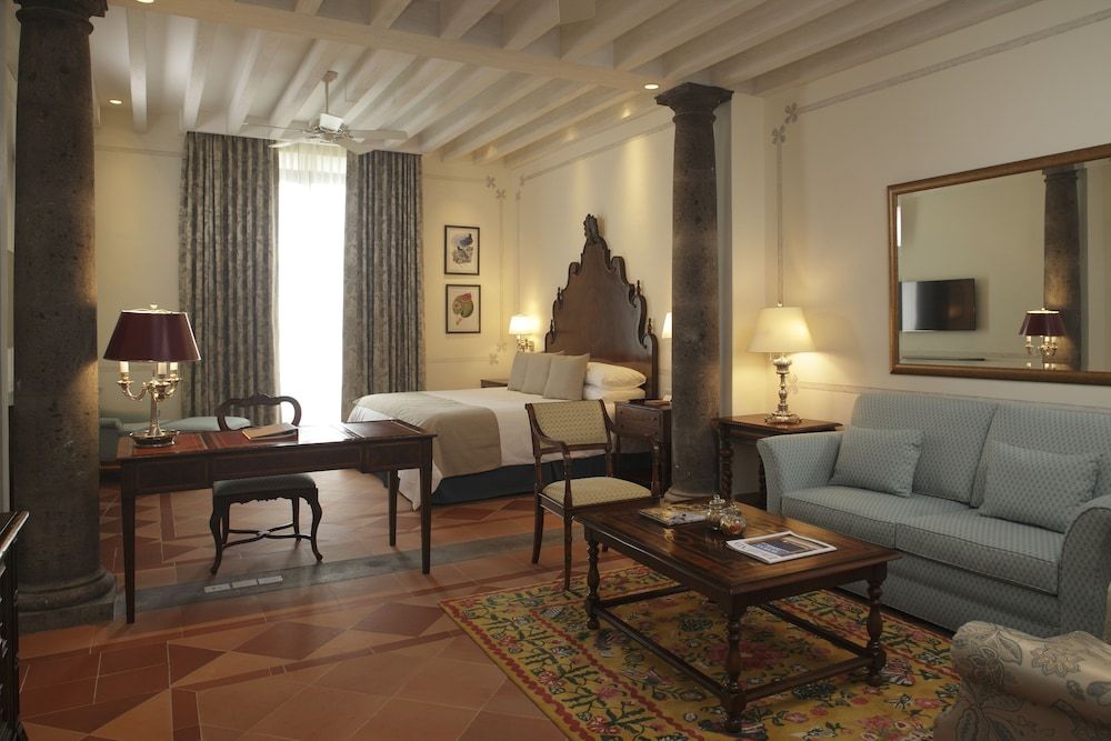 Hotel Solar de las Animas Master Suite 5