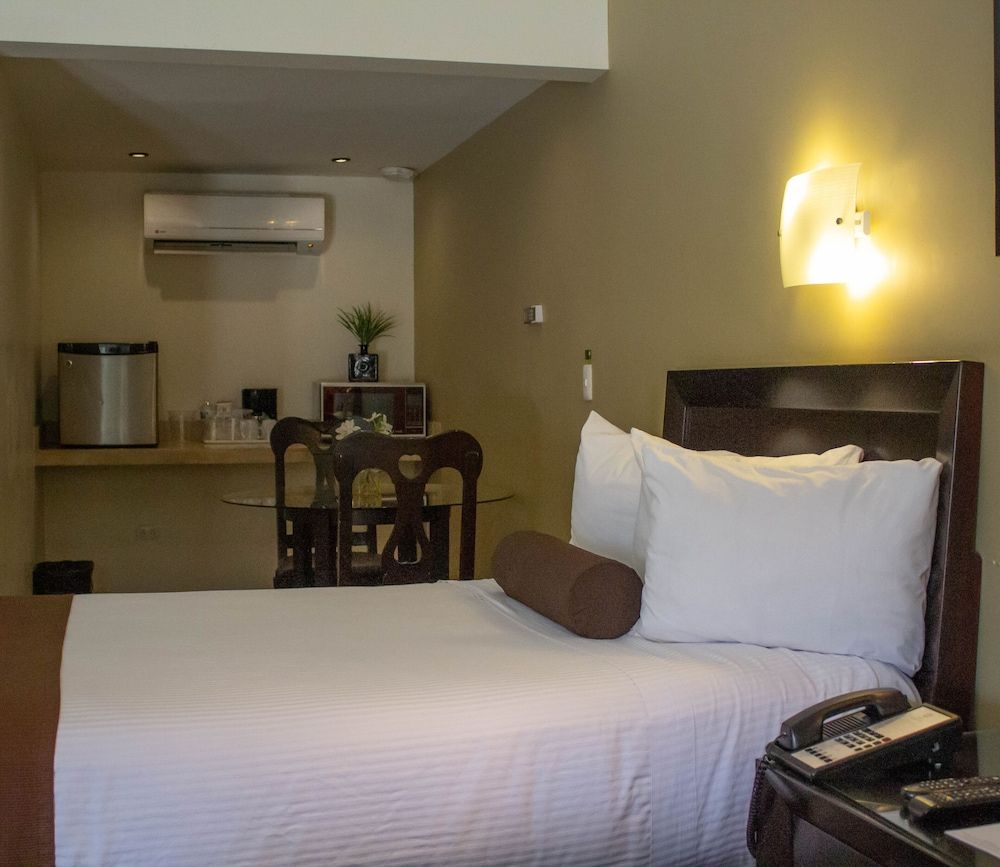 Hotel del Rio Standard Double Room 11