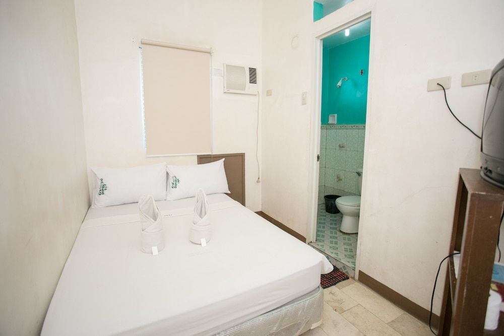 GV Hotel Dipolog City Standard Double Room (Matrimonial) 2