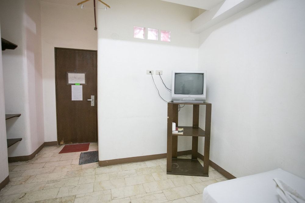 GV Hotel Dipolog City Deluxe Twin Room 2