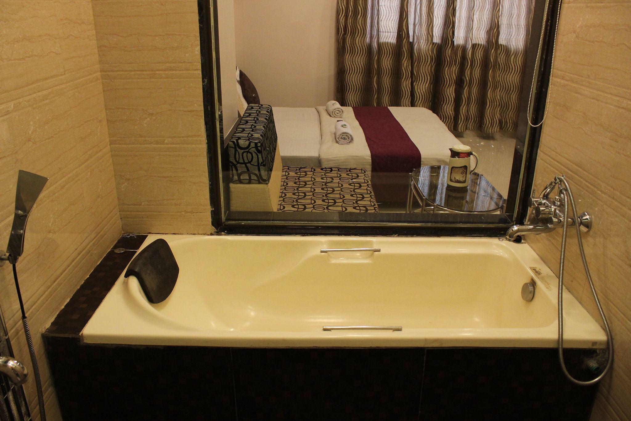 Lotus Bathtub Non AC Room