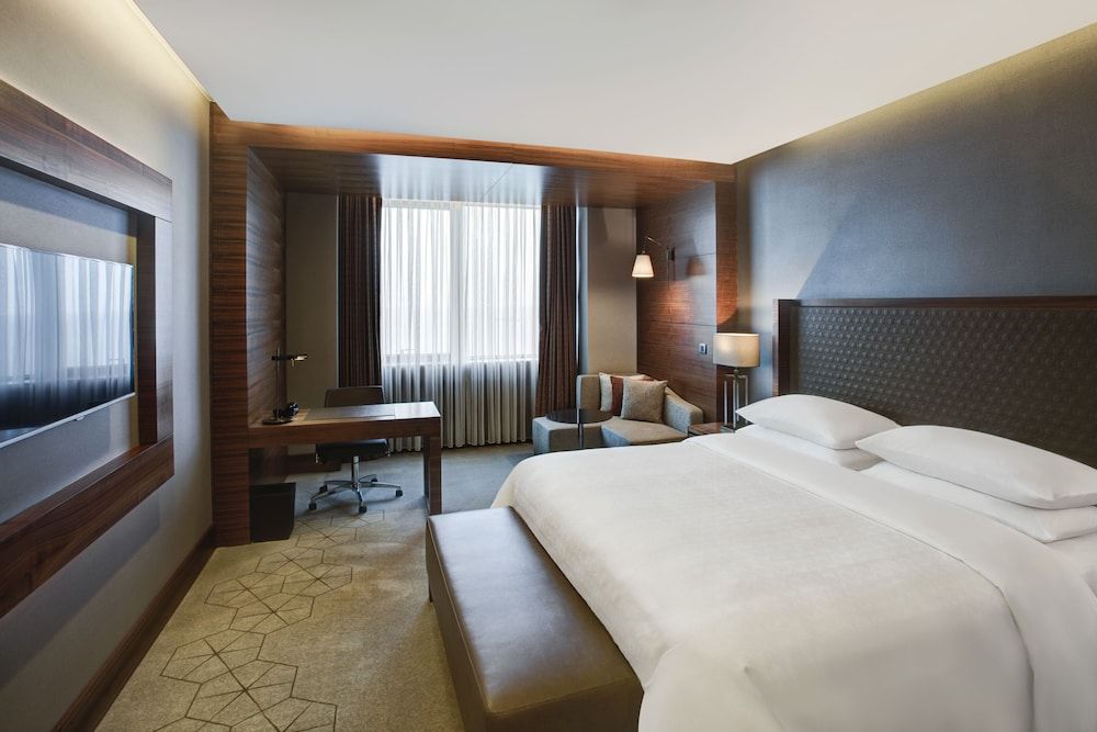 Club Room, 1 King Bed